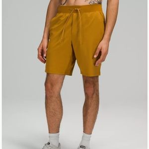 Lululemon T.H.E SHORT 9" Linerless